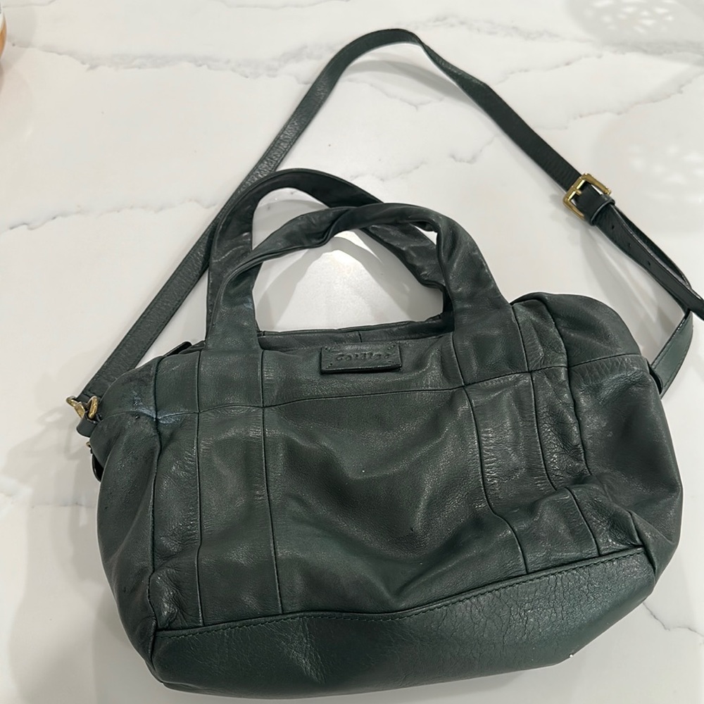 Cotelac olive green leather shoulder bag with adjustable strap